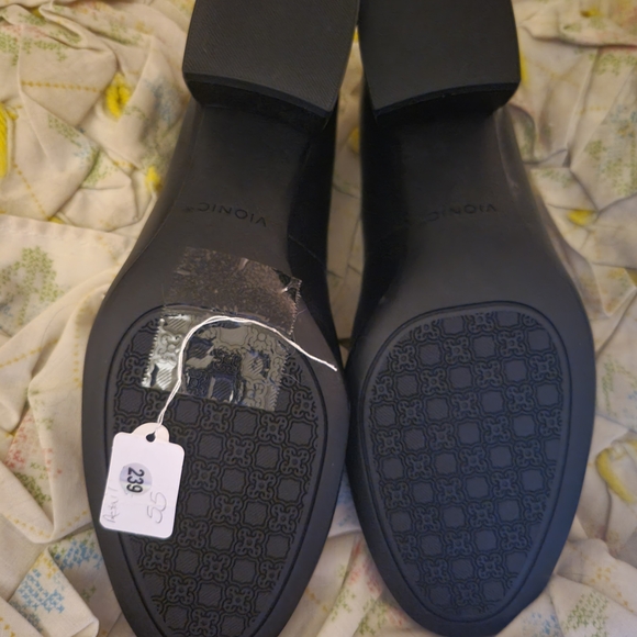 Vionic Women's Elegant Black LEATHER Pumps Size 8 NWOT - Picture 6 of 11